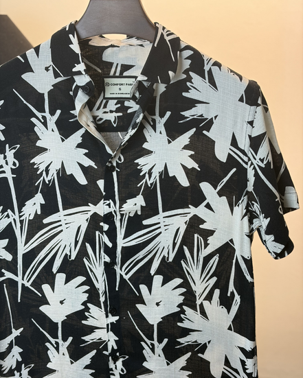 Black and white tropical print half shirt