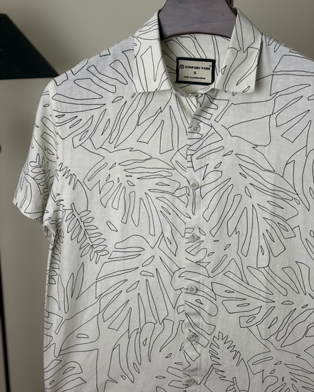 Ivory Palm-Line Print Stripe Textured Half Shirt