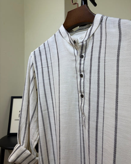 Off-White Striped Band Collar Katua